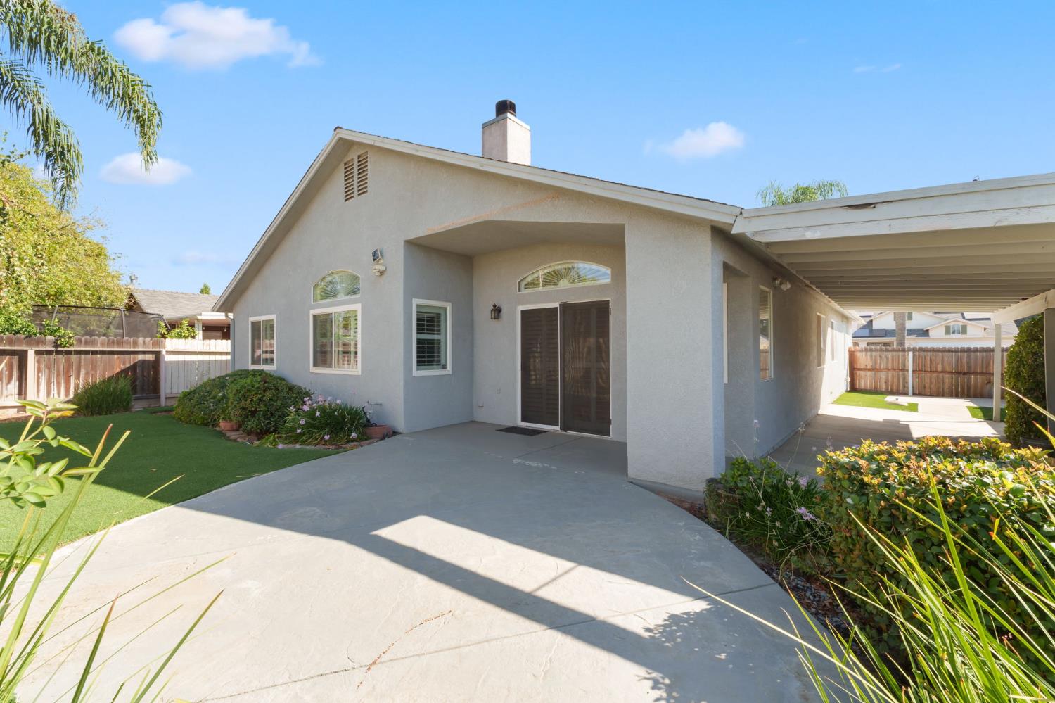 5657 N Wheeler Ave, Fresno, CA 93722