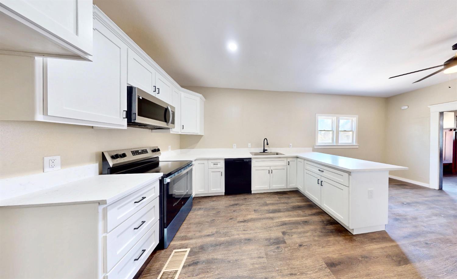 503 N D St, Madera, CA 93638