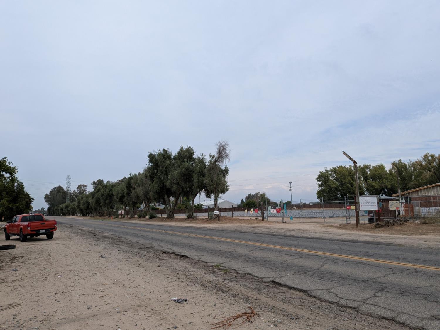 284 S Temperance Ave, Fresno, CA 93727