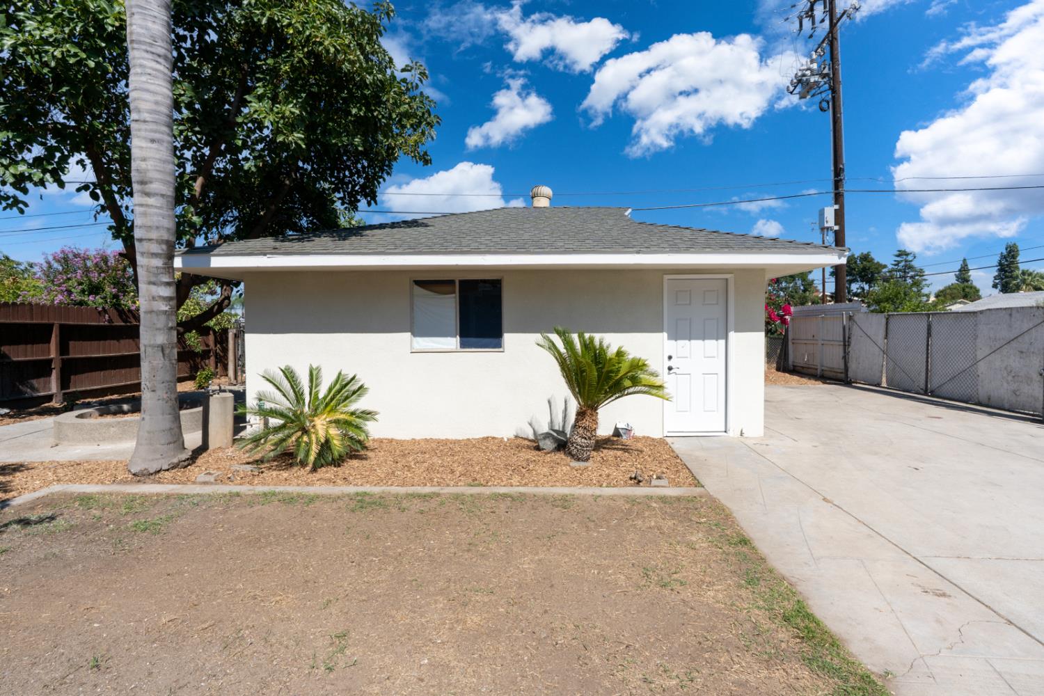 4597 E Cambridge, Fresno, CA 93703