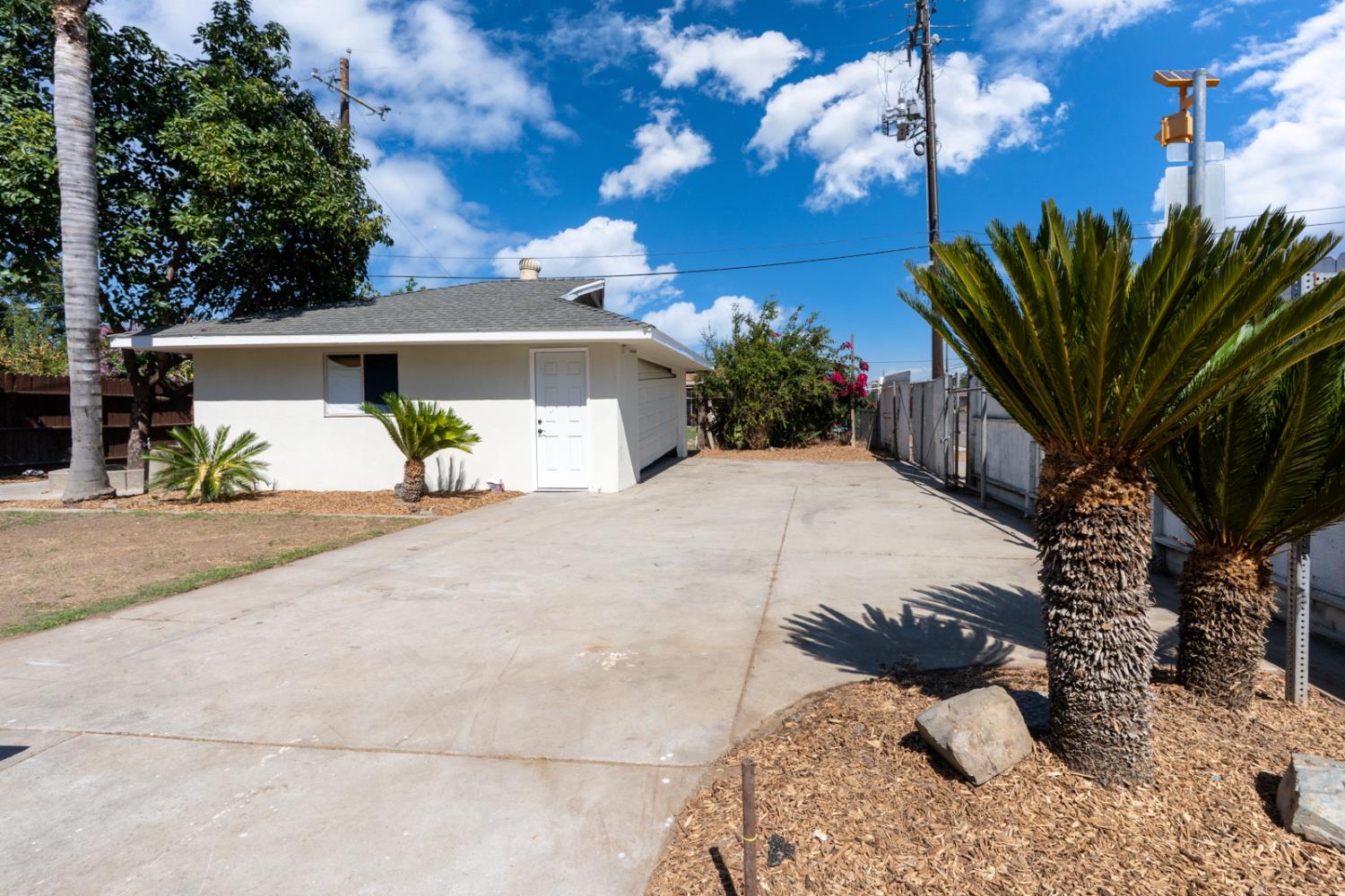 4597 E Cambridge, Fresno, CA 93703