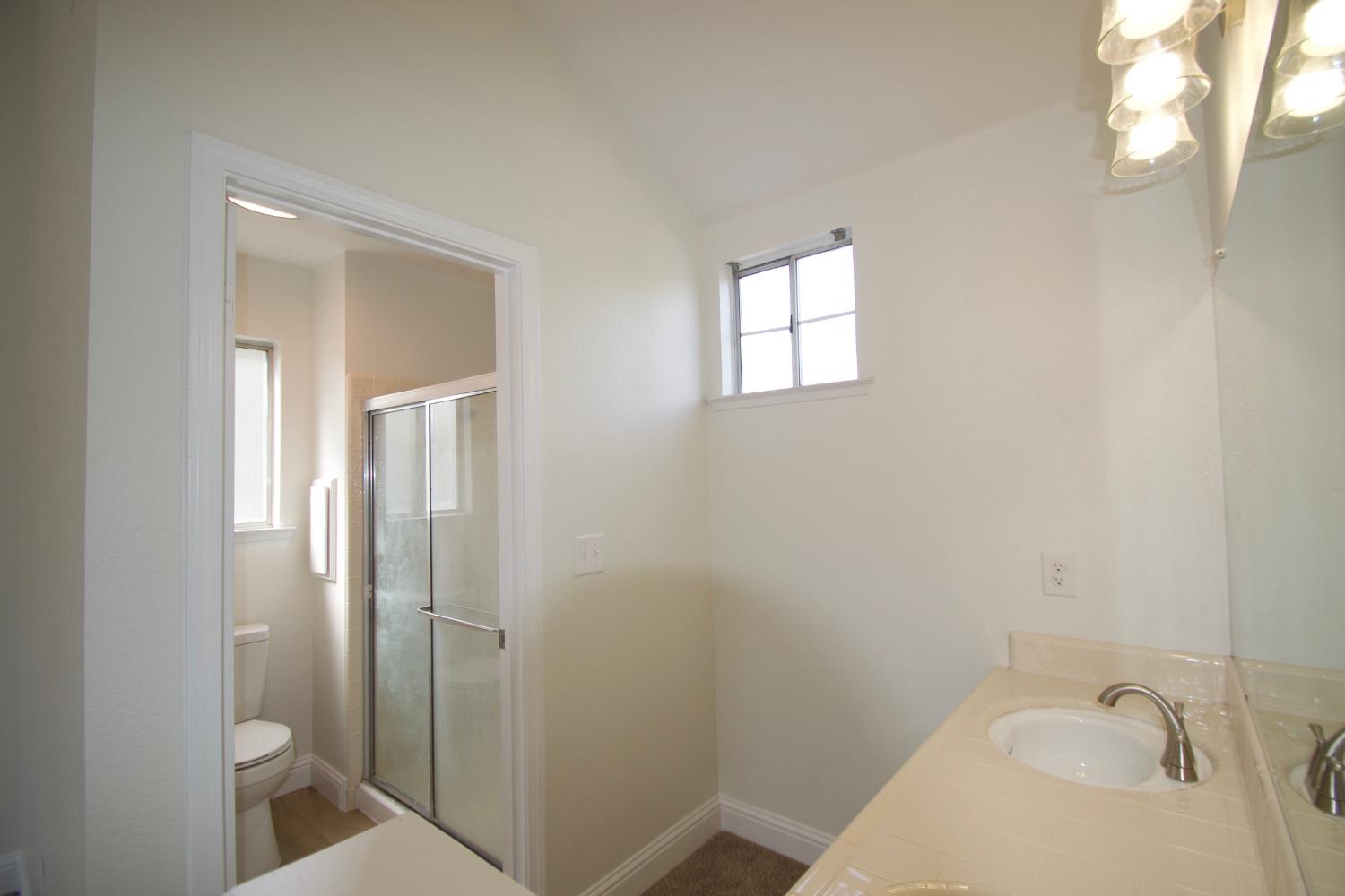 5334 N Gates Ave, Fresno, CA 93722