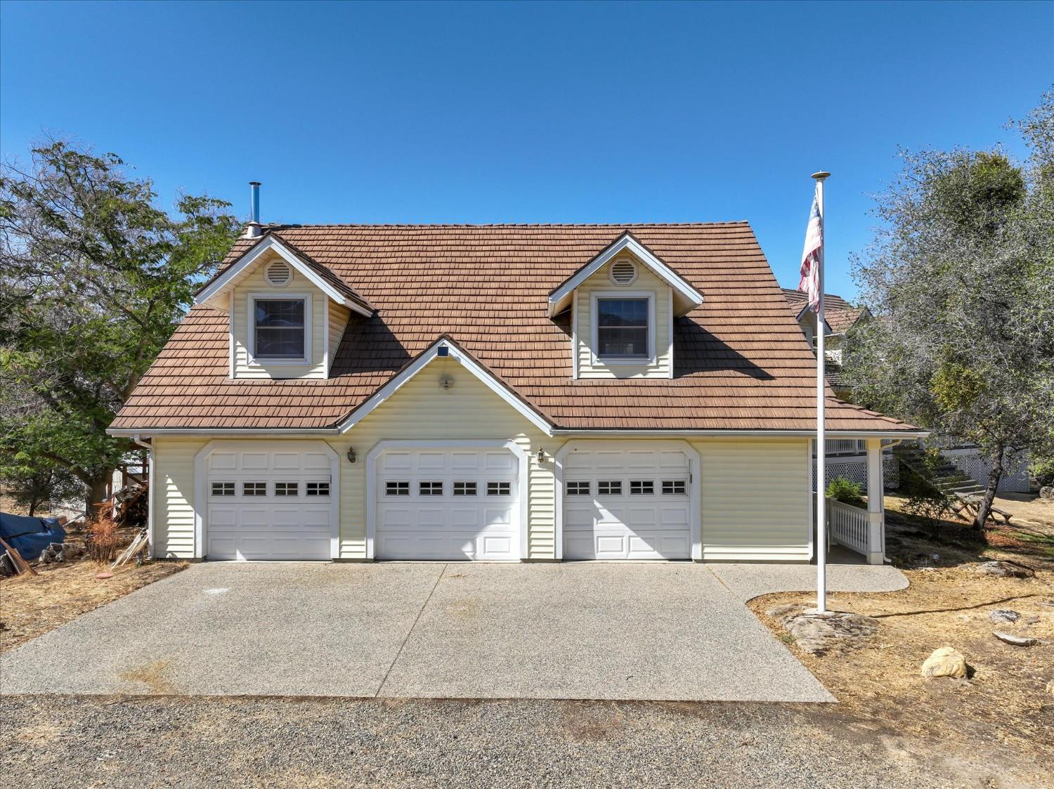 43972 Wells Rd, Coarsegold, CA 93614