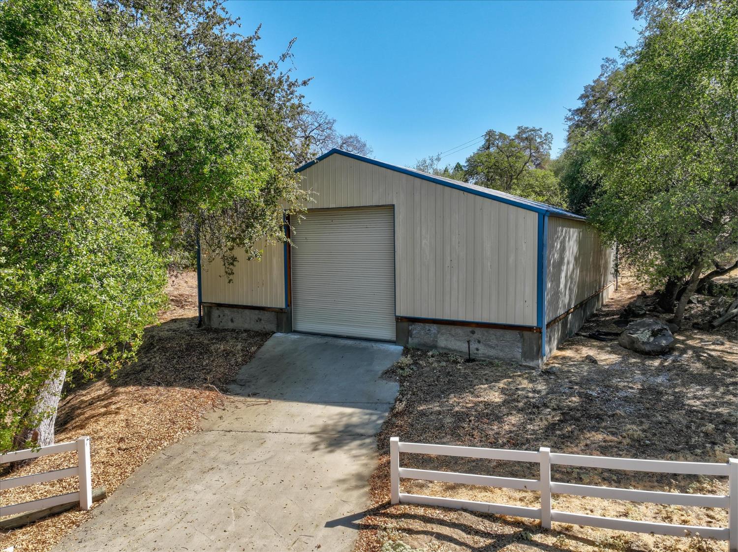 43972 Wells Rd, Coarsegold, CA 93614