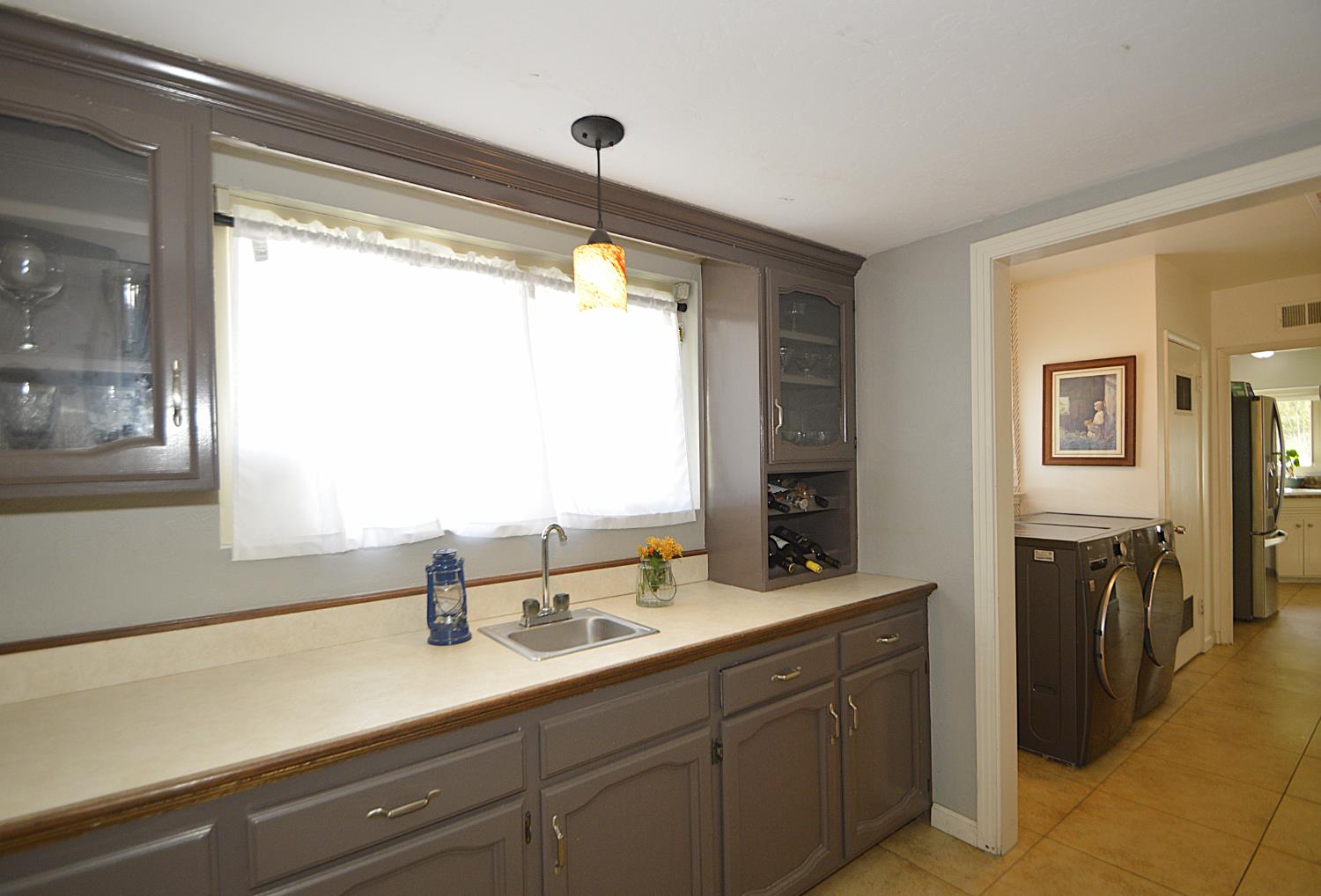 1708 W Andrews Ave, Fresno, CA 93705