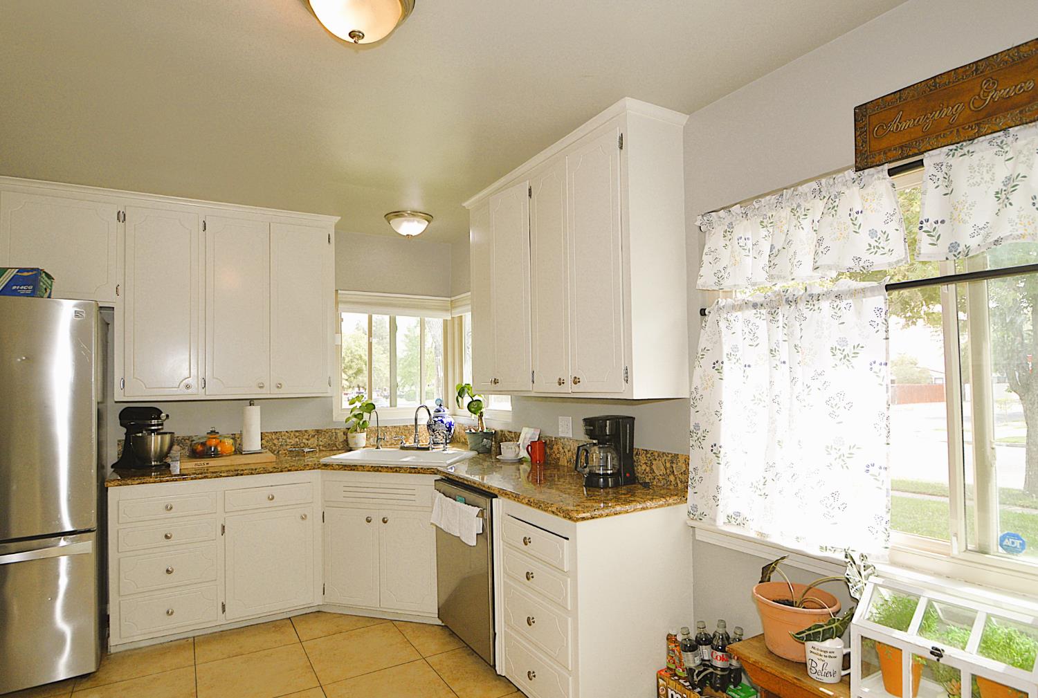 1708 W Andrews Ave, Fresno, CA 93705