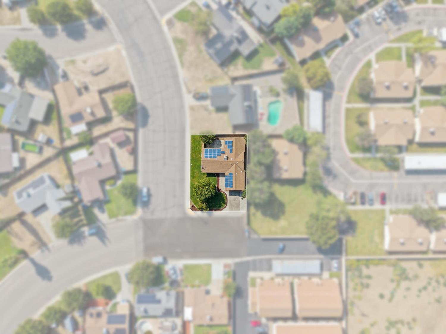 1025 Linda Ln, Lemoore, CA 93245