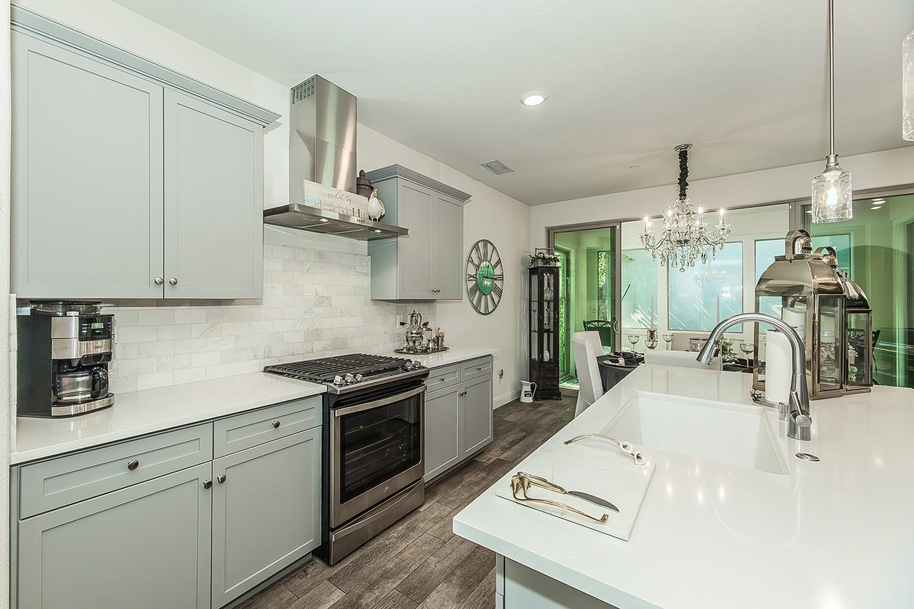 1363 E Via Prato Dr, Fresno, CA 93730