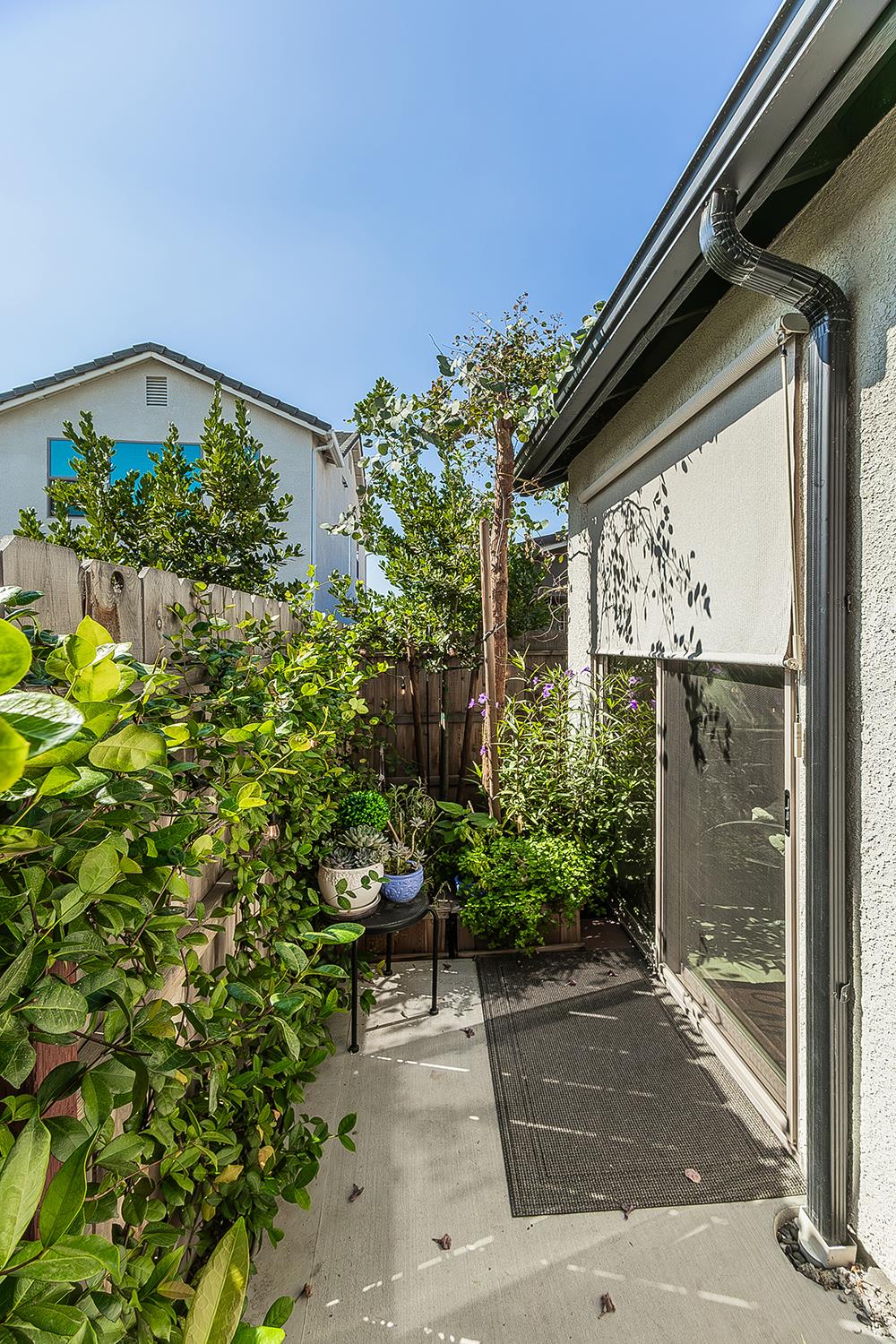 1363 E Via Prato Dr, Fresno, CA 93730