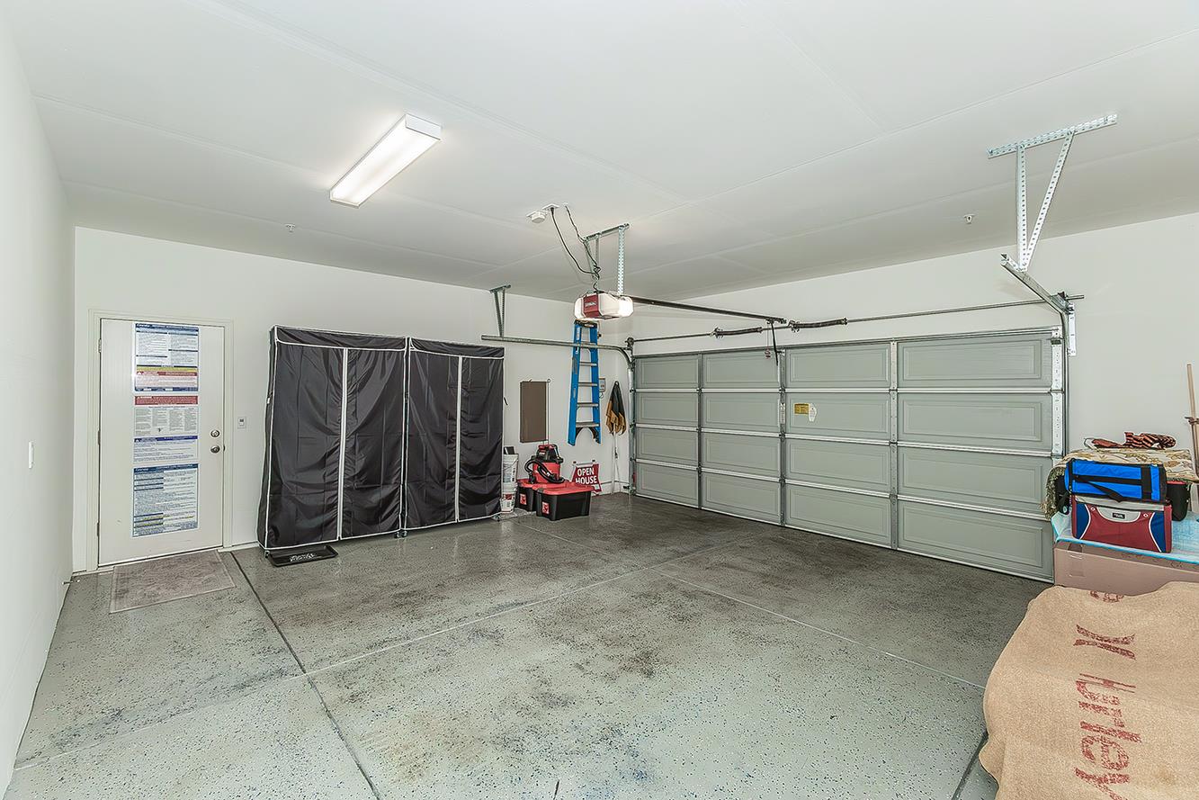 1363 E Via Prato Dr, Fresno, CA 93730