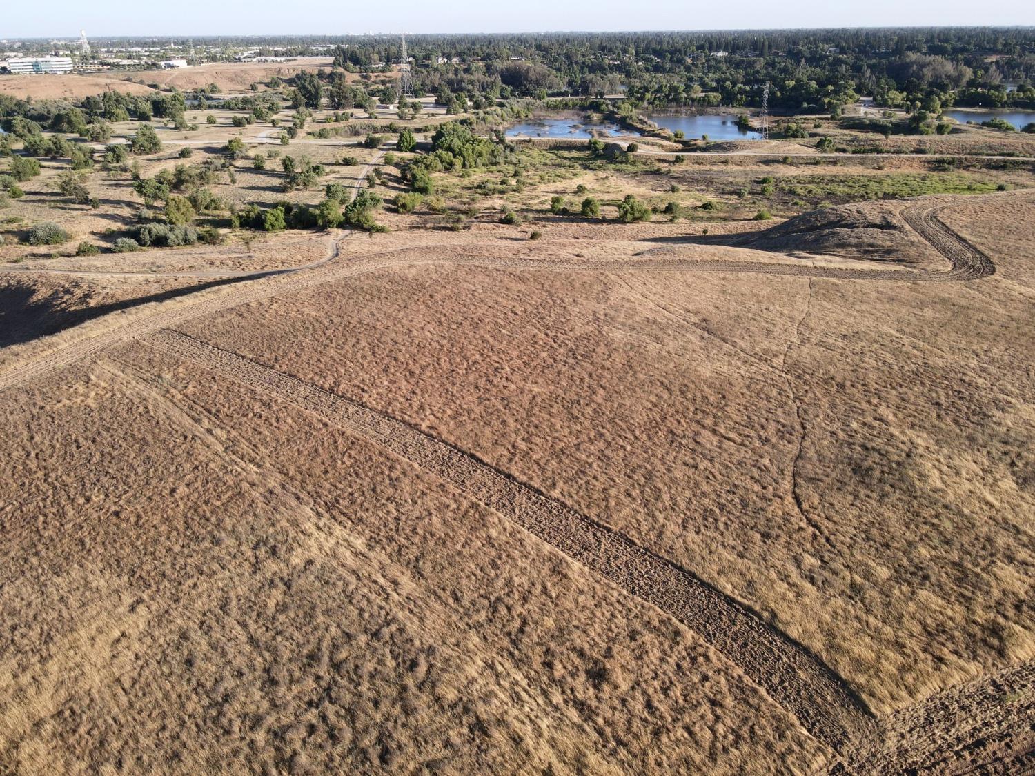 1 River Estate Dr, Madera, CA 93636