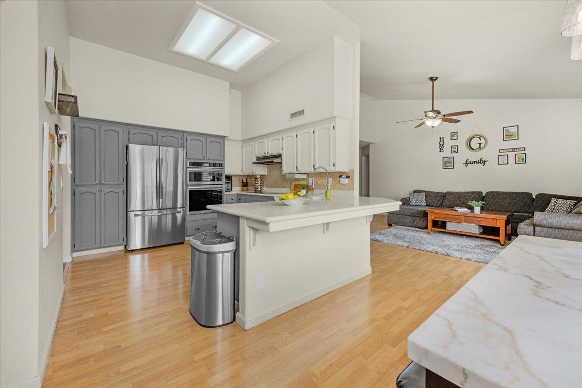 2562 Mesa Ave, Clovis, CA 93611