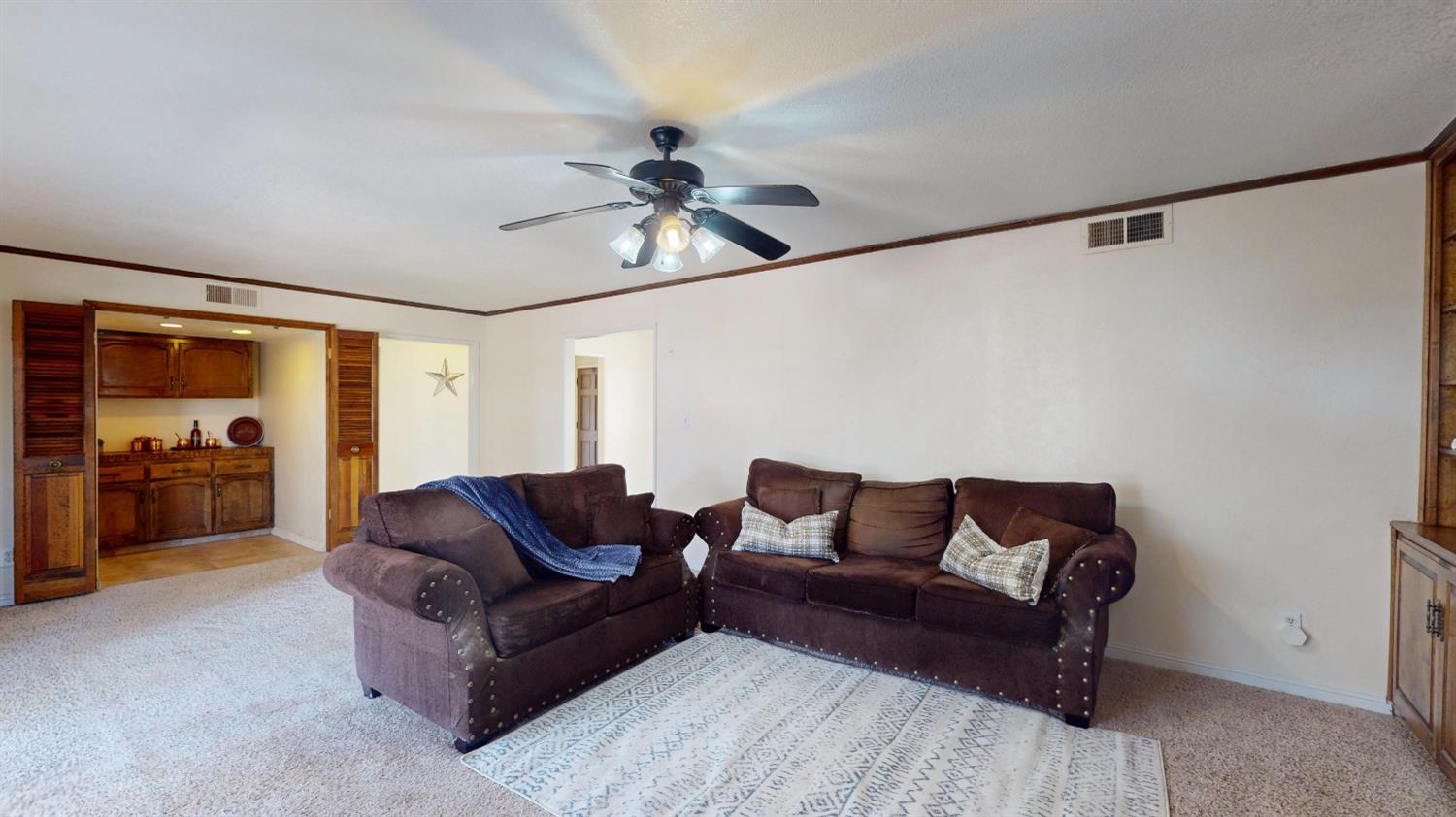 188 Lyon, Sanger, CA 93657