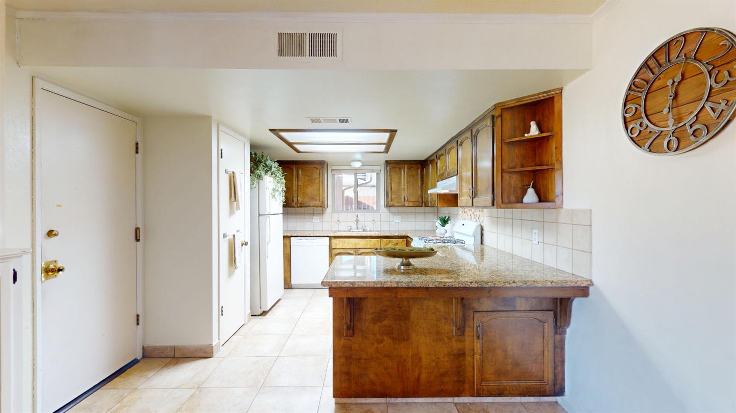 188 Lyon, Sanger, CA 93657