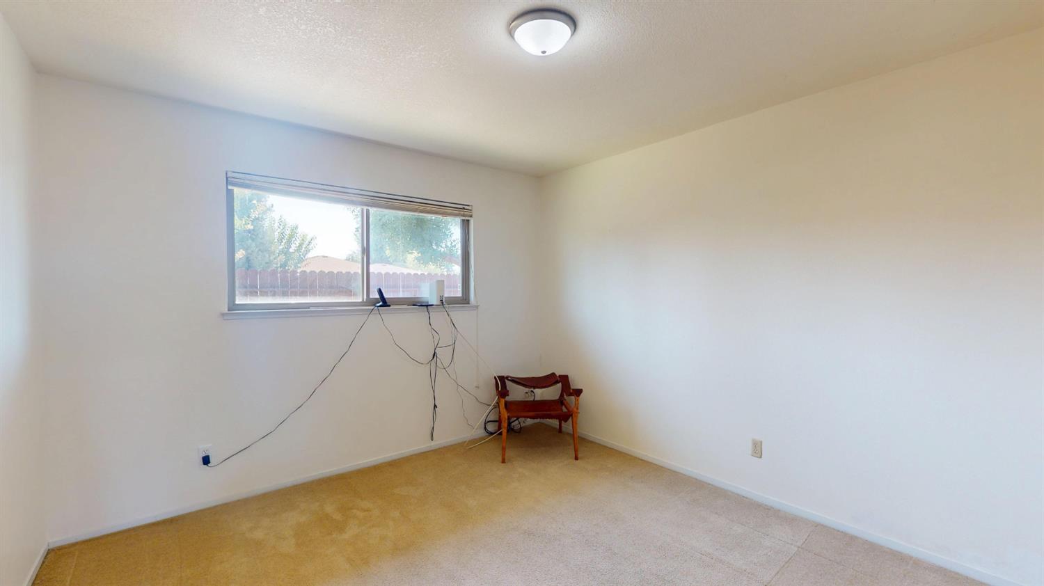 188 Lyon, Sanger, CA 93657