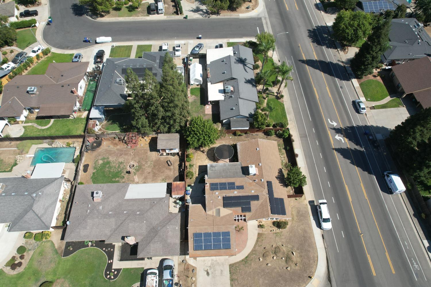 188 Lyon, Sanger, CA 93657