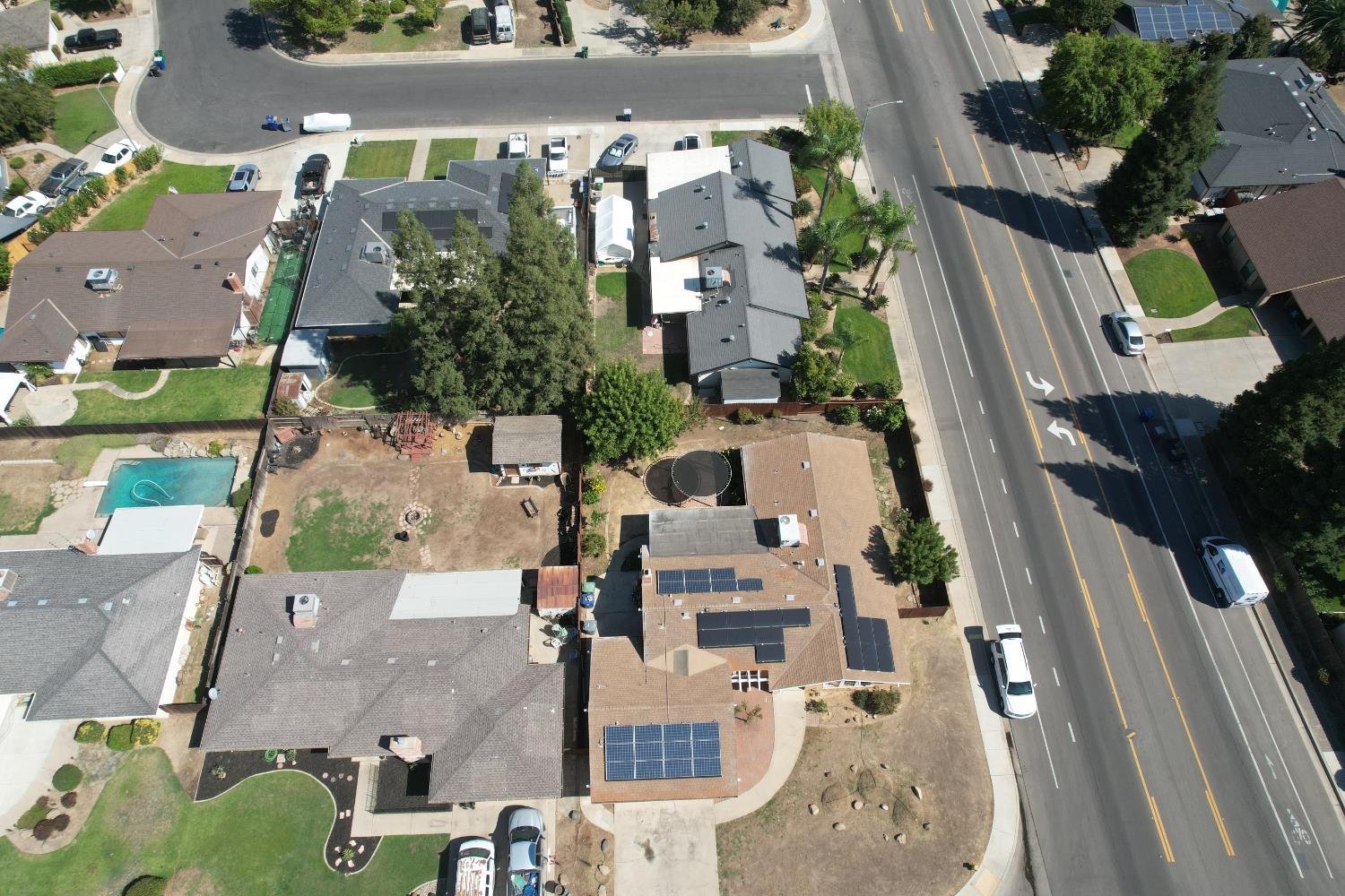 188 Lyon, Sanger, CA 93657