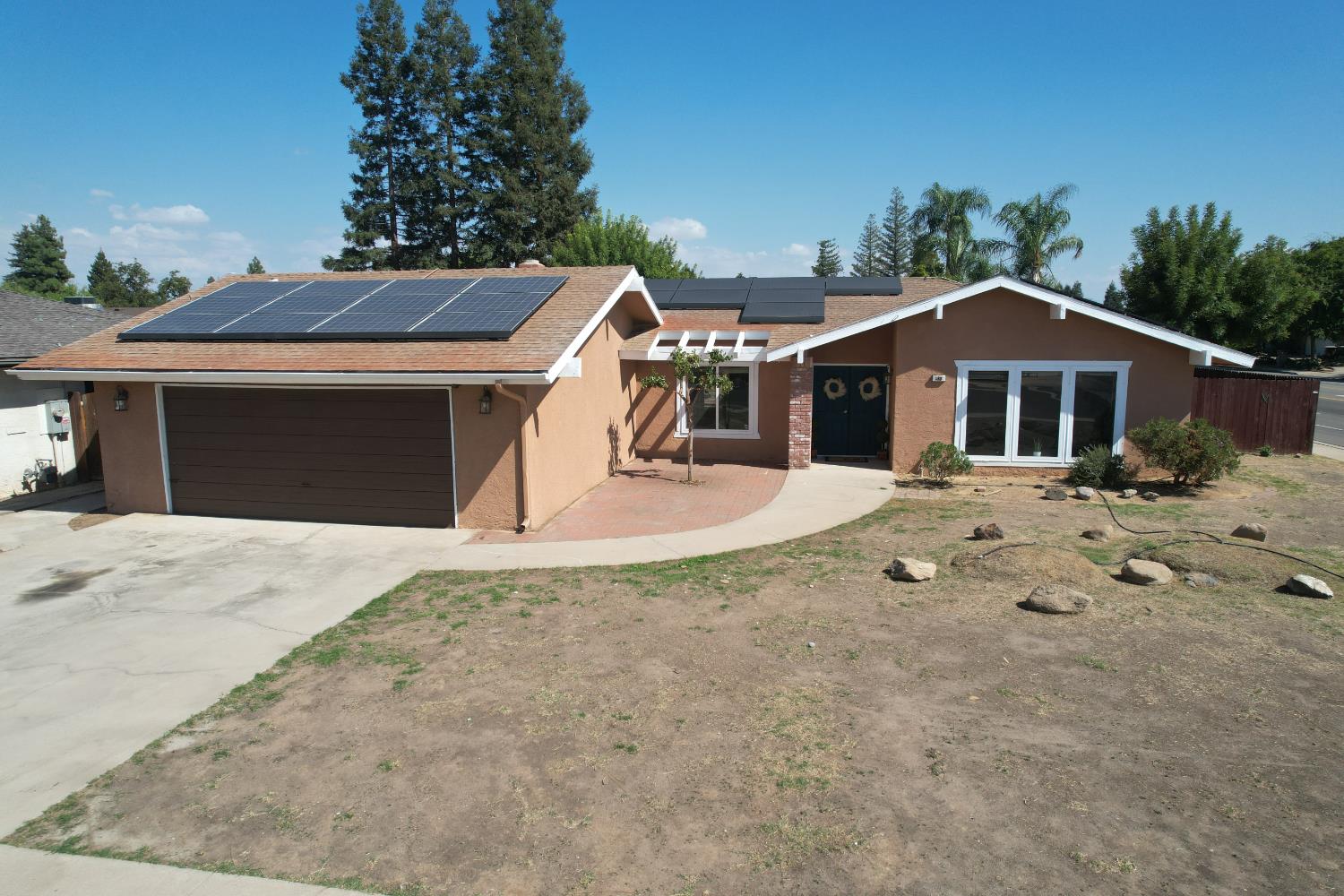 188 Lyon, Sanger, CA 93657