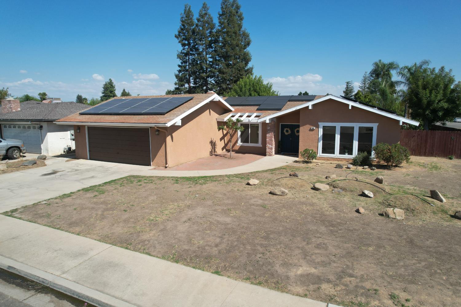 188 Lyon, Sanger, CA 93657