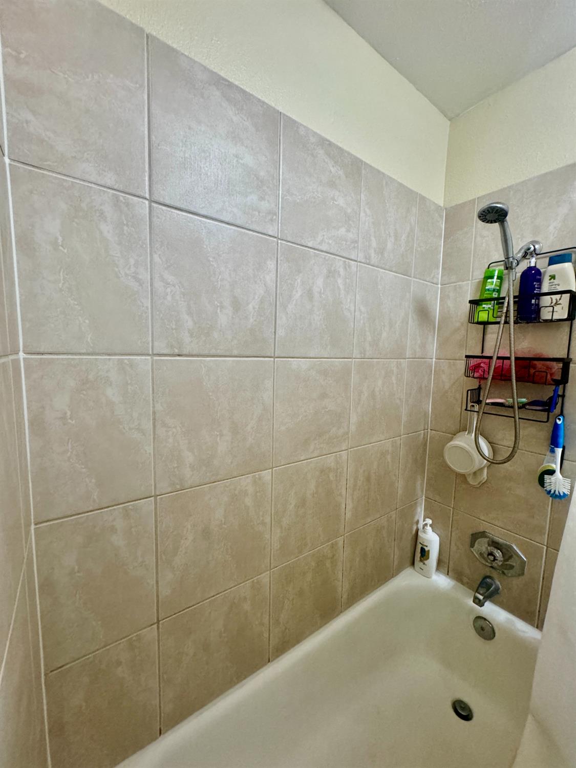 7166 N Fruit Ave #160, Fresno, CA 93711