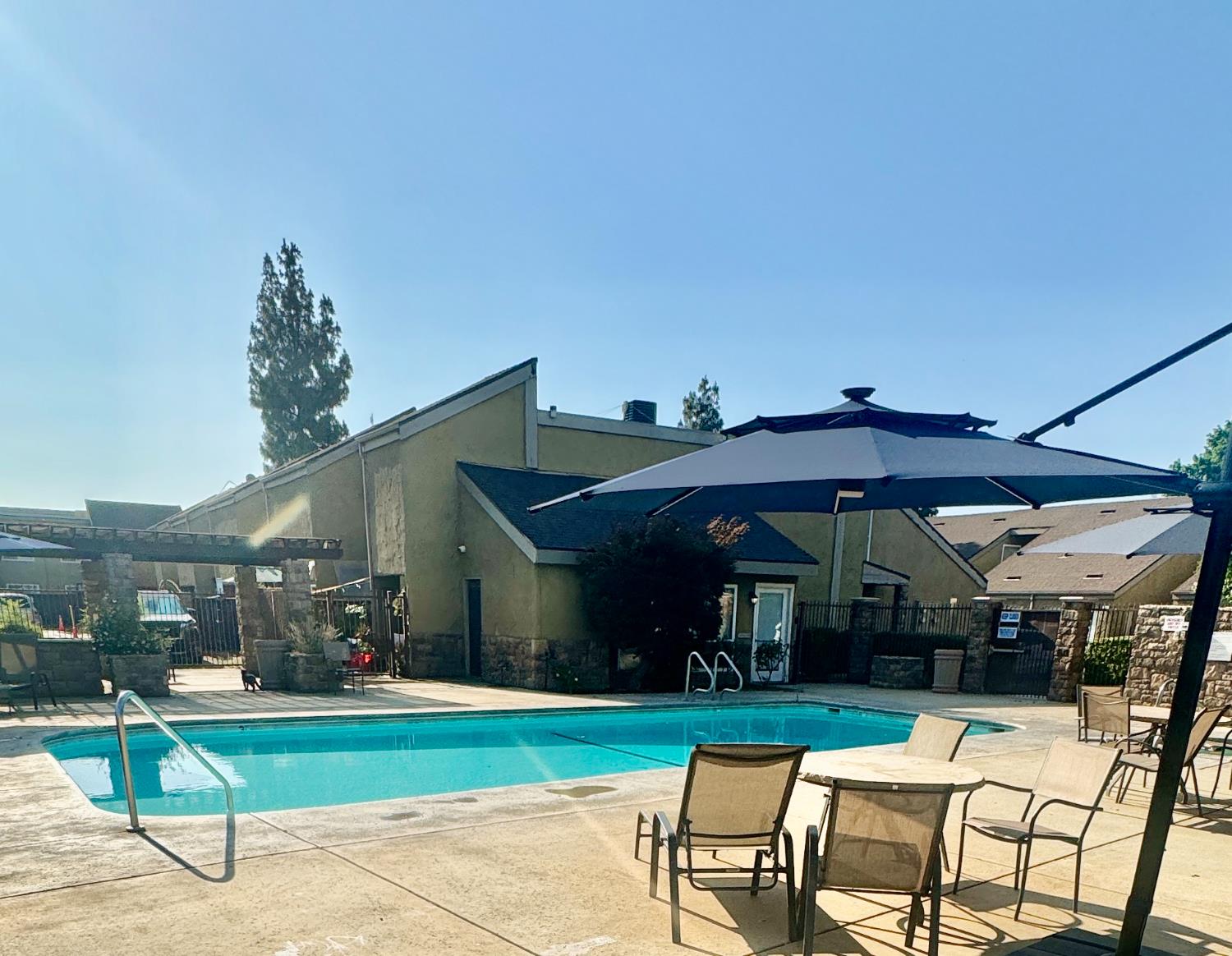 7166 N Fruit Ave #160, Fresno, CA 93711