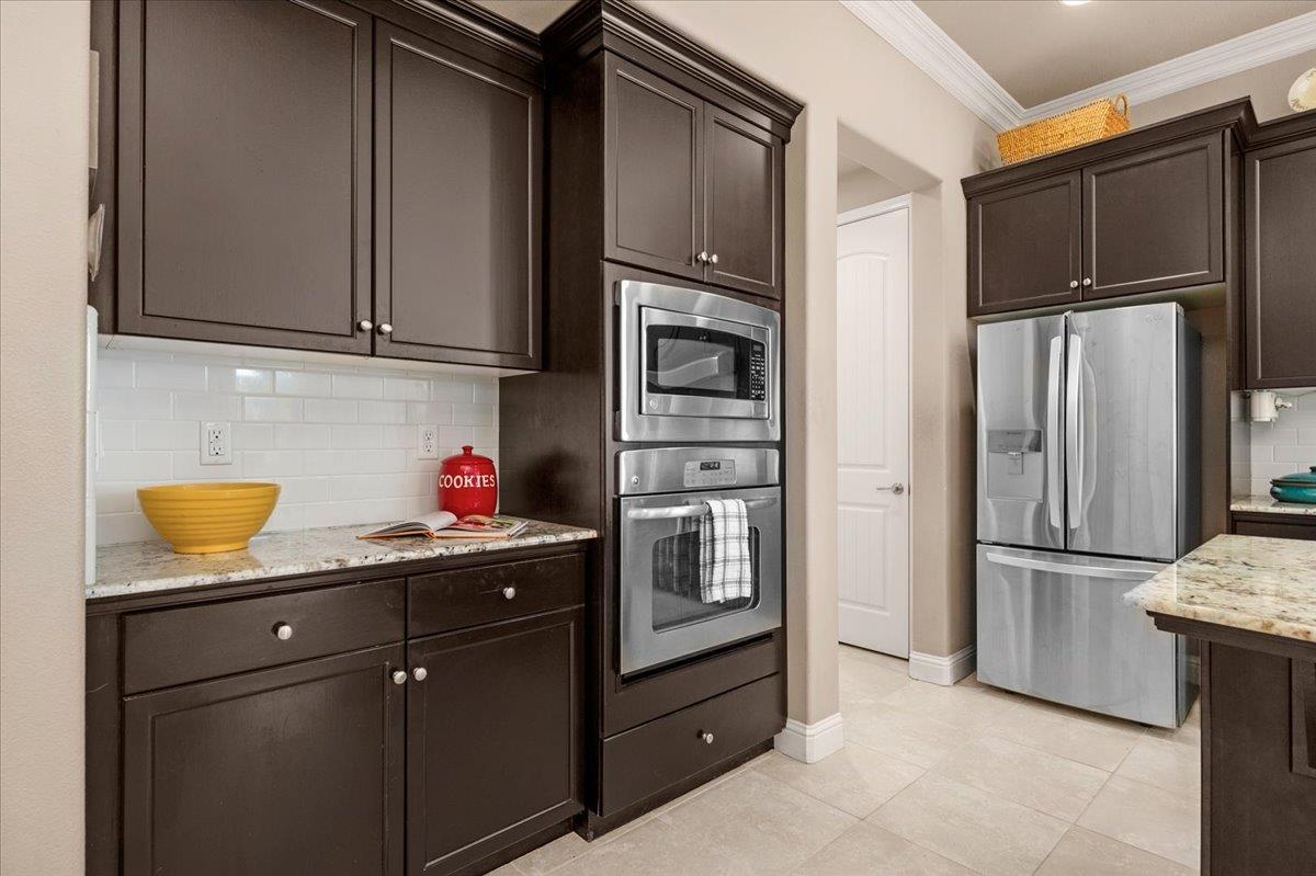 5649 N Romeo Ln, Fresno, CA 93711