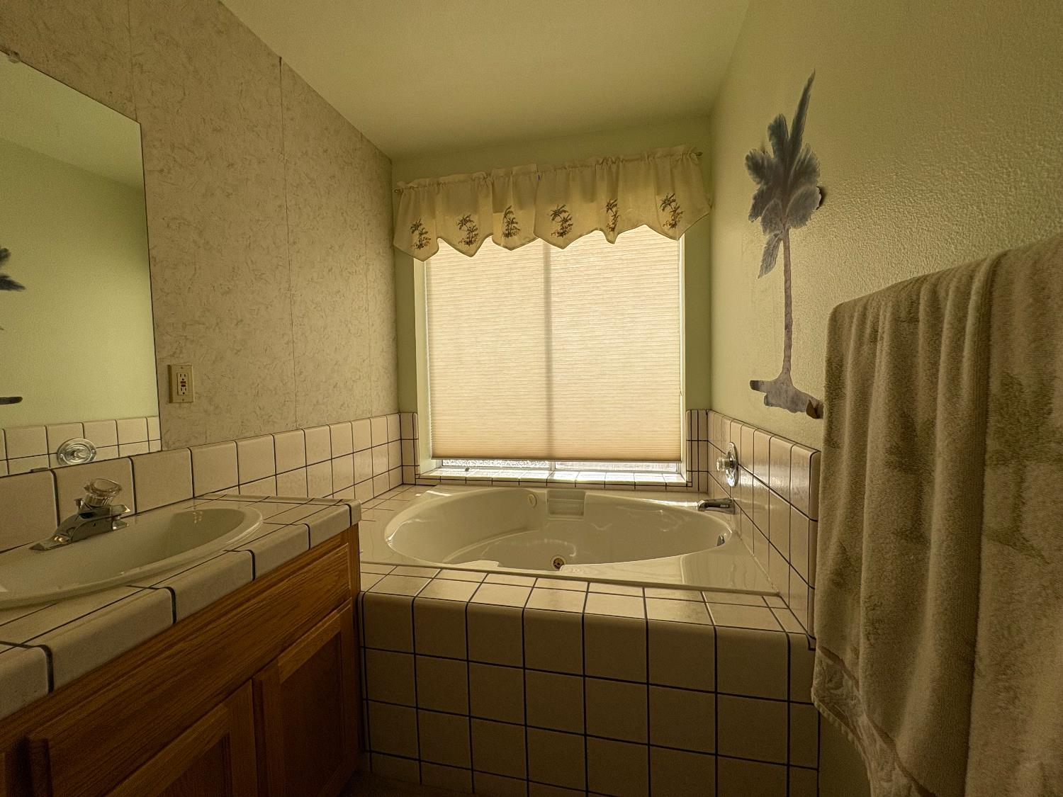 39525 S Lilley Way, Coarsegold, CA 93614