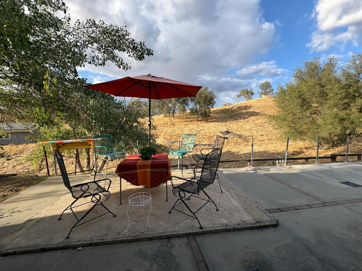 39525 S Lilley Way, Coarsegold, CA 93614