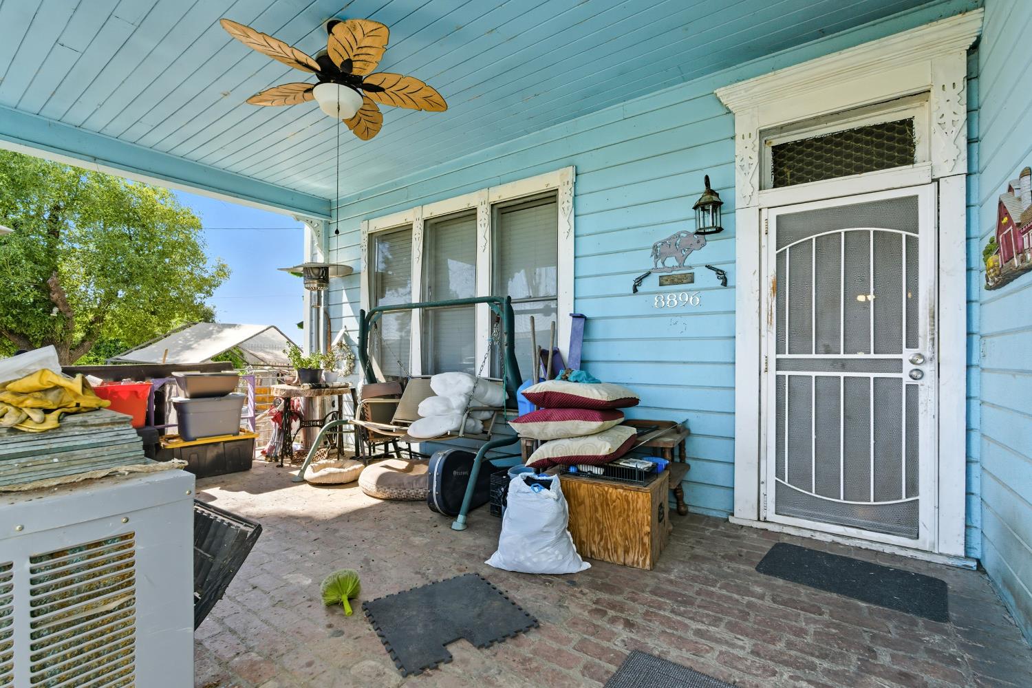 8896 13th Ave, Hanford, CA 93230