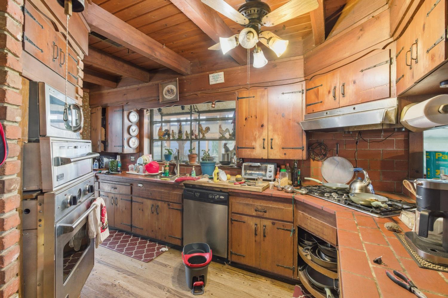 8896 13th Ave, Hanford, CA 93230