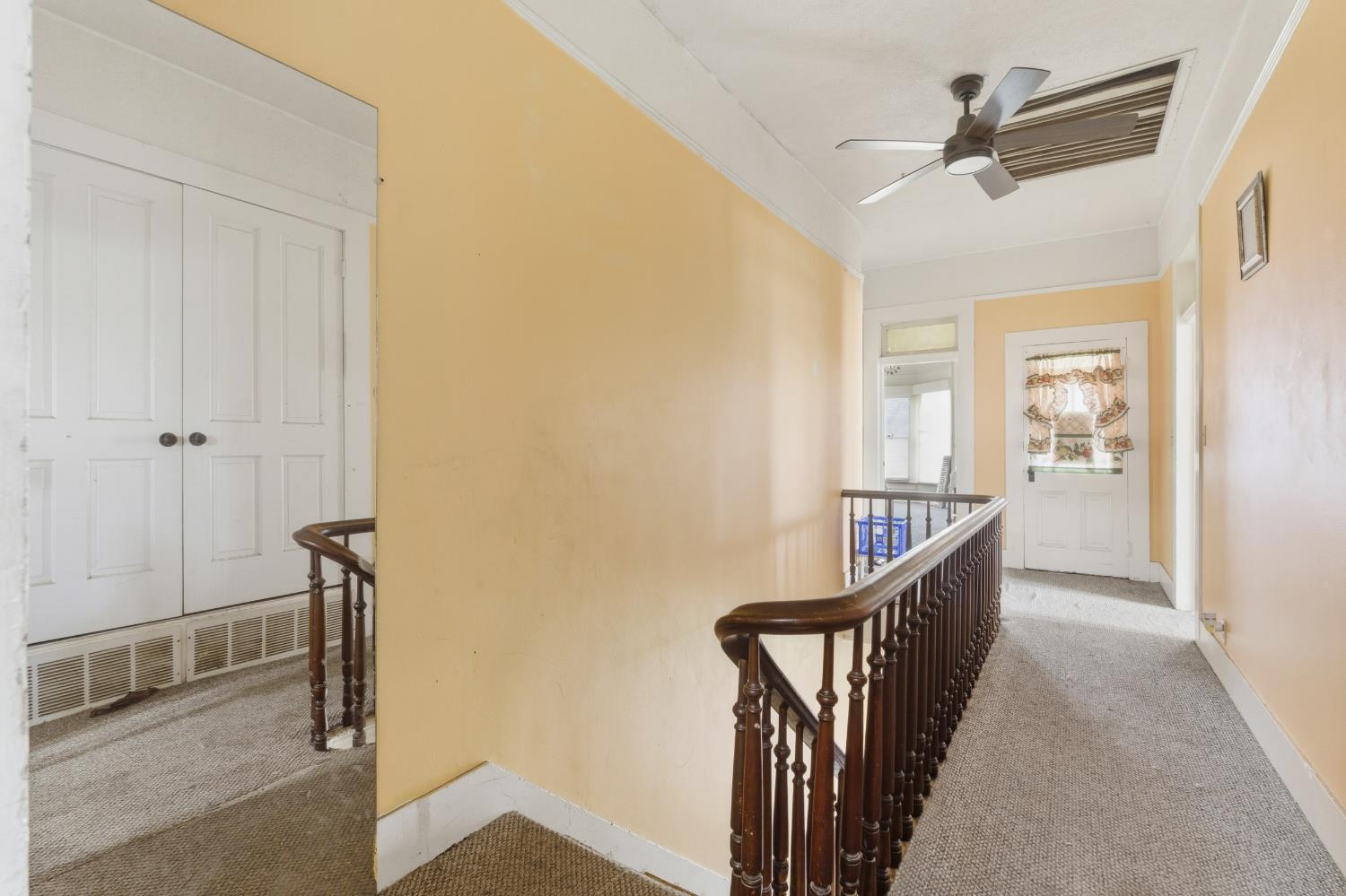 8896 13th Ave, Hanford, CA 93230