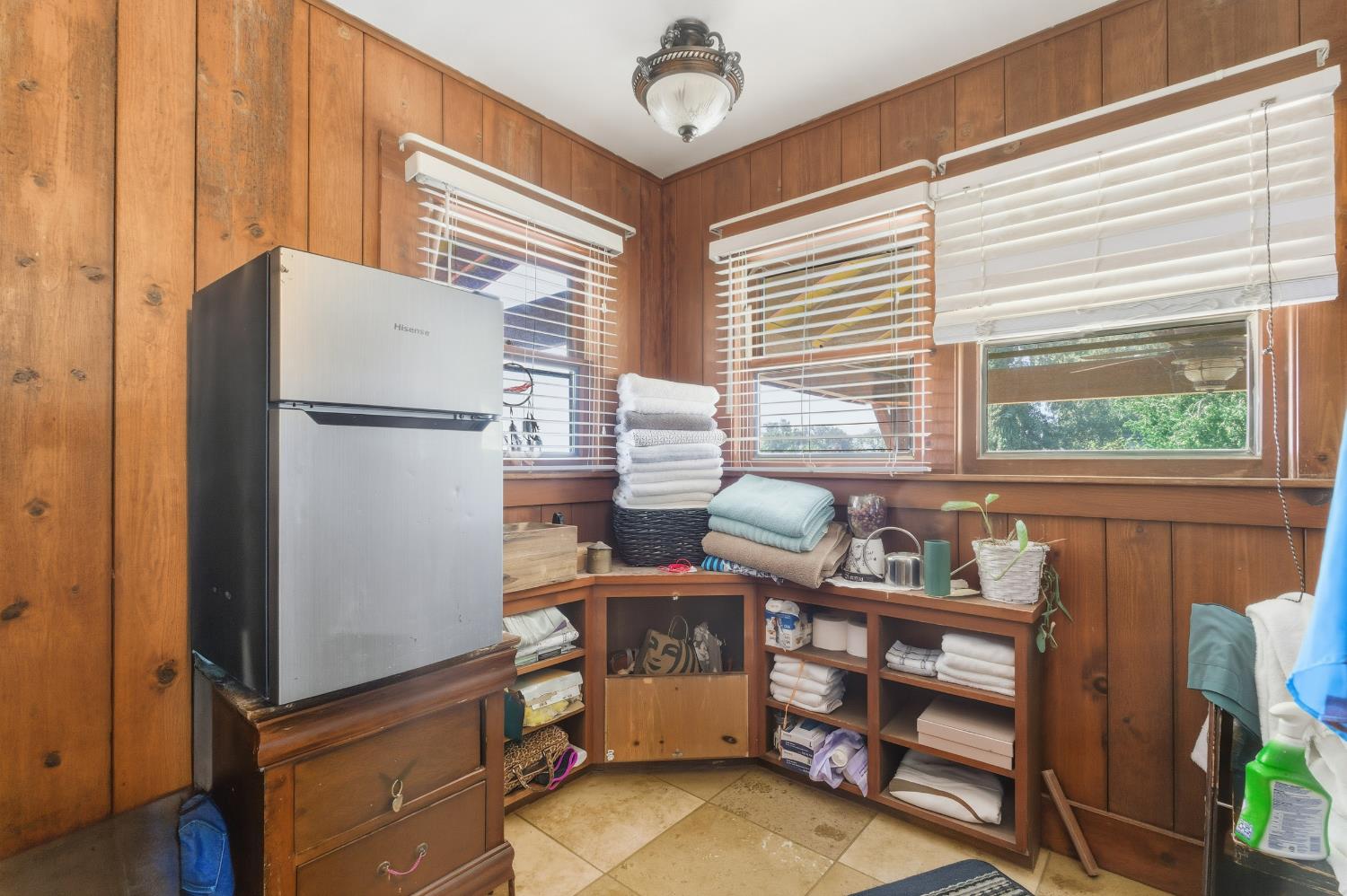 8896 13th Ave, Hanford, CA 93230