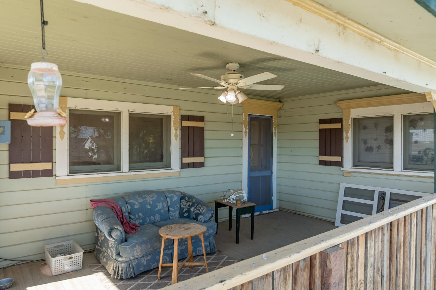 8896 13th Ave, Hanford, CA 93230