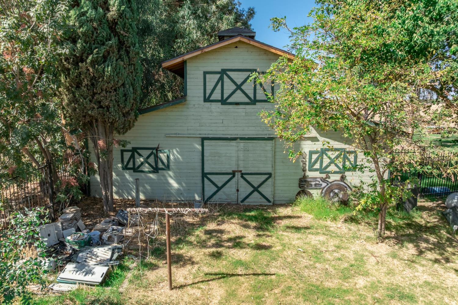 8896 13th Ave, Hanford, CA 93230