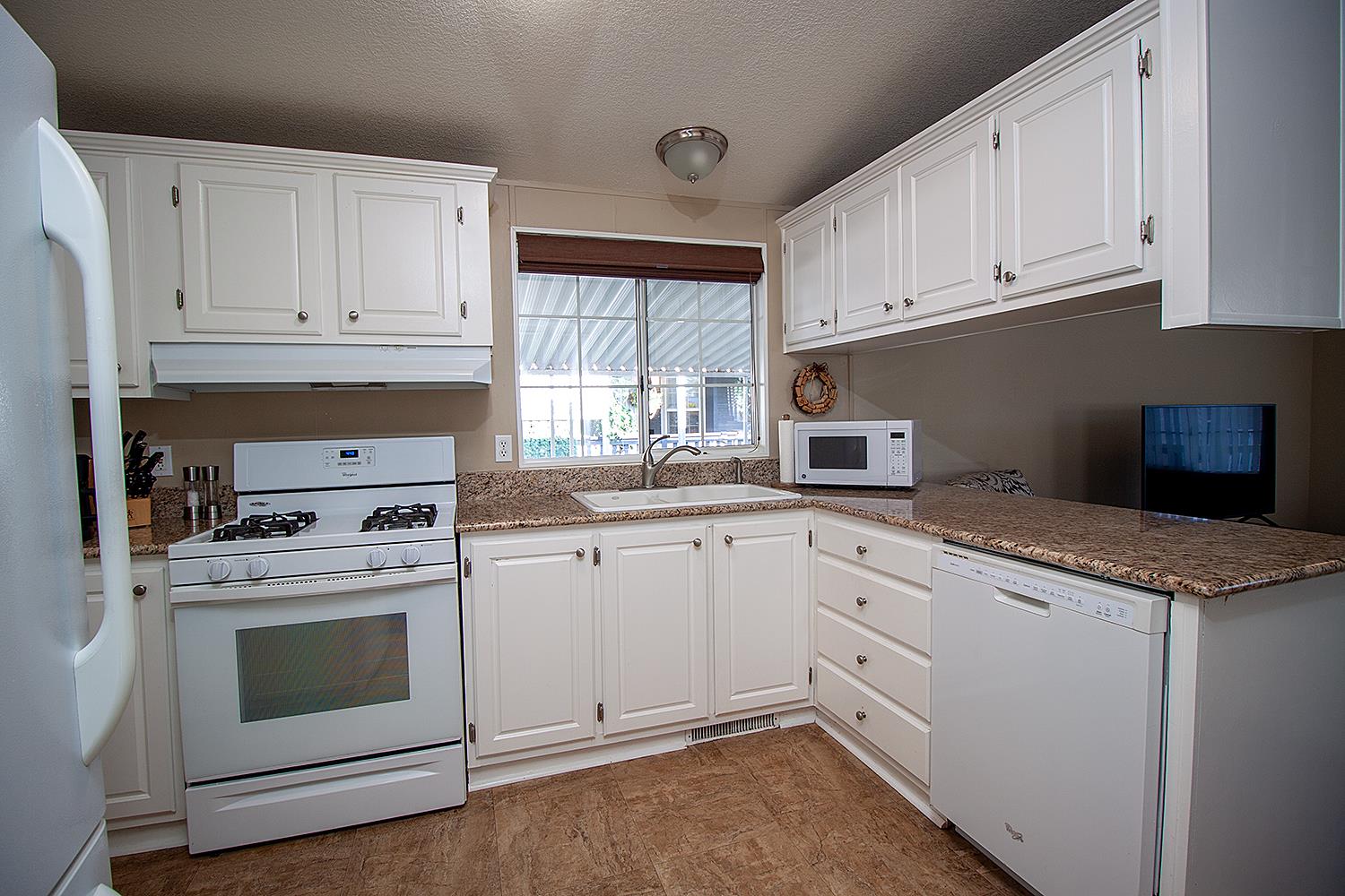 221 W Herndon Ave #130, Fresno, CA 93650