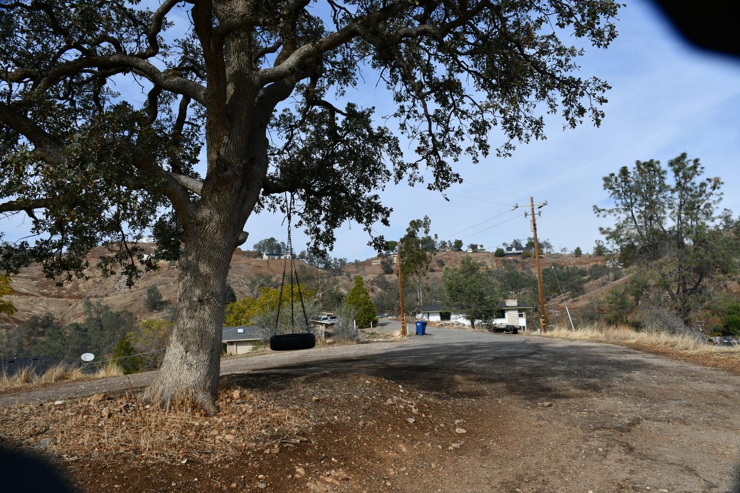 102 Hidden Lake Blvd, Friant, CA 93653