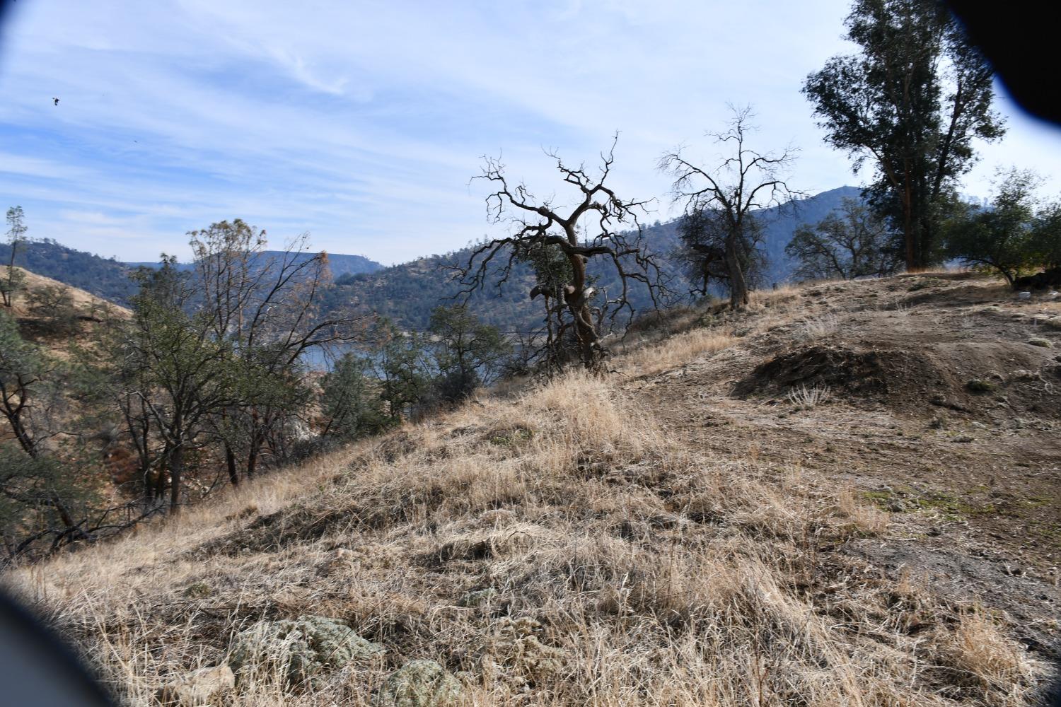 102 Hidden Lake Blvd, Friant, CA 93653