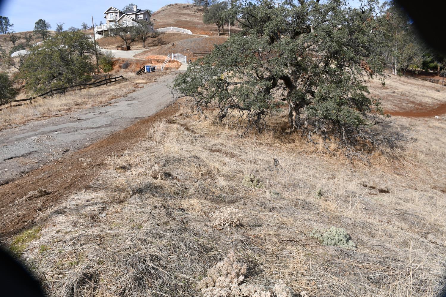 102 Hidden Lake Blvd, Friant, CA 93653