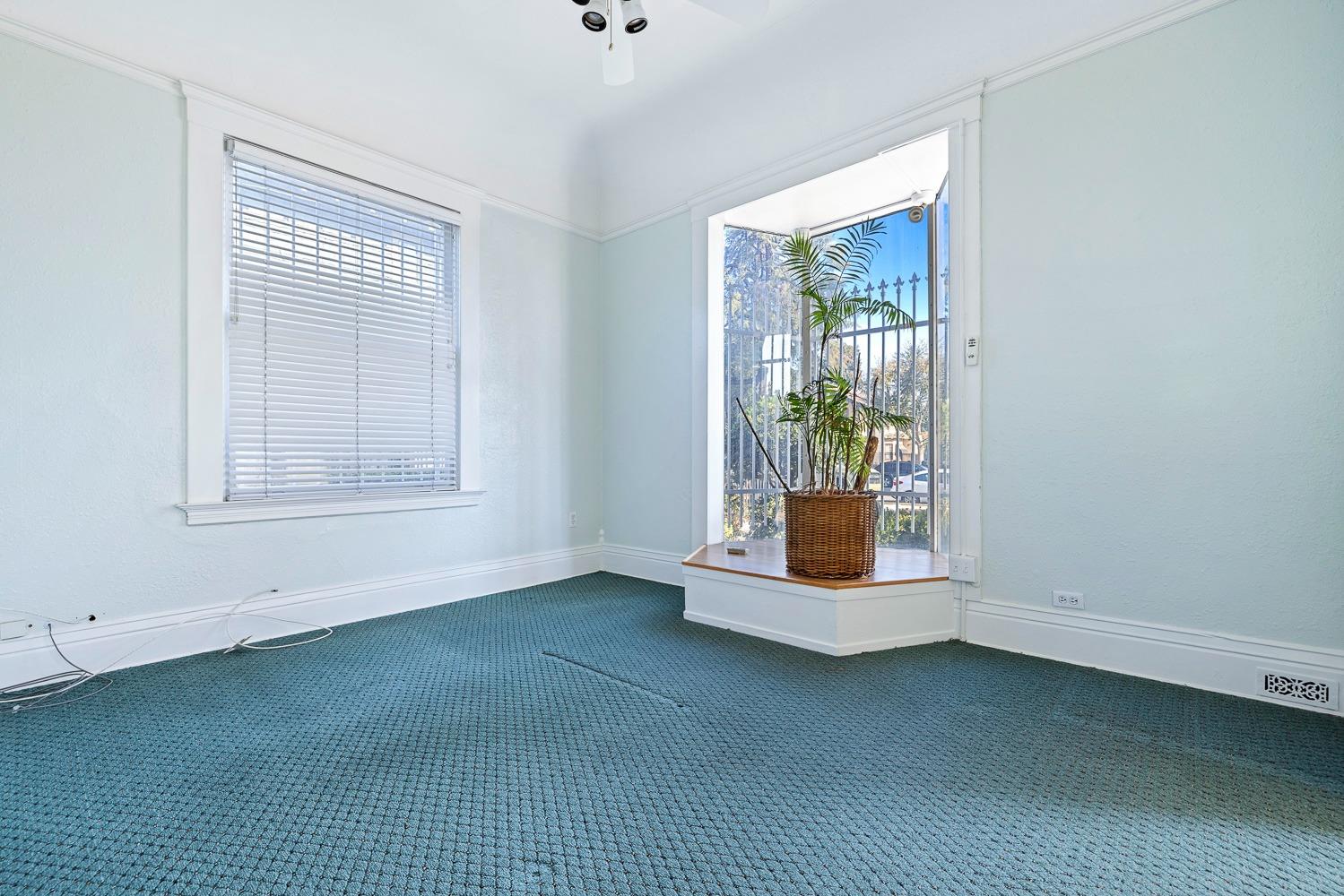 235 N Fulton St, Fresno, CA 93701