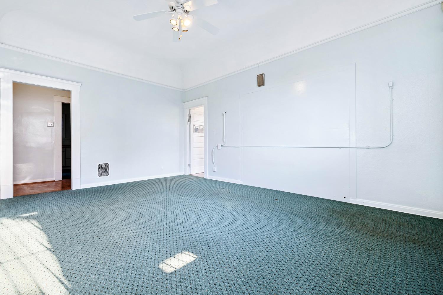 235 N Fulton St, Fresno, CA 93701