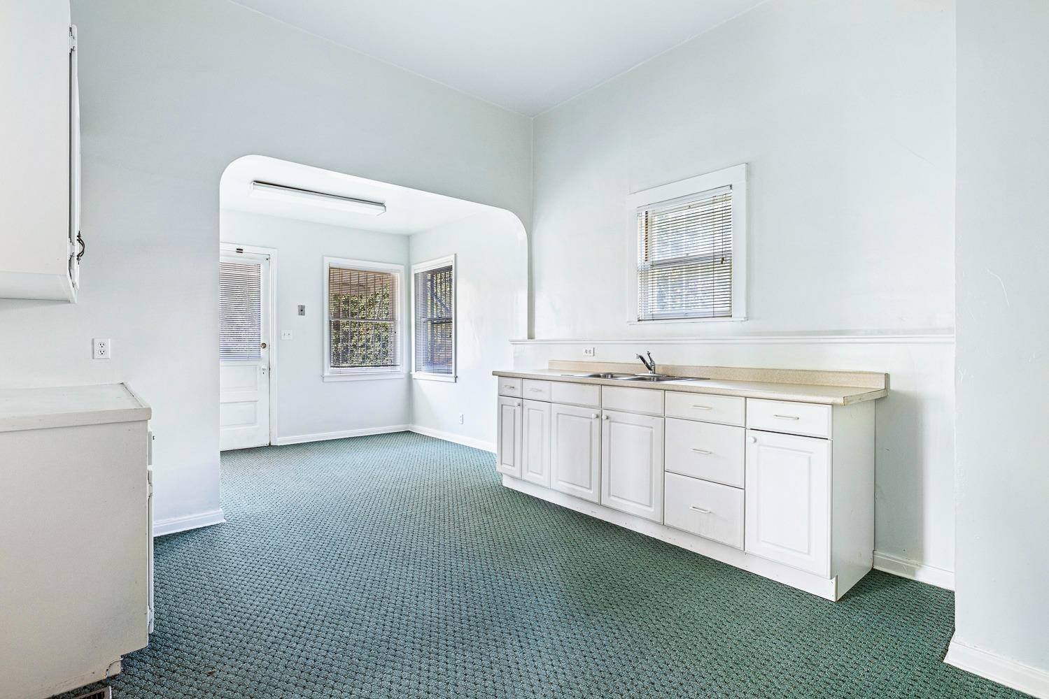 235 N Fulton St, Fresno, CA 93701