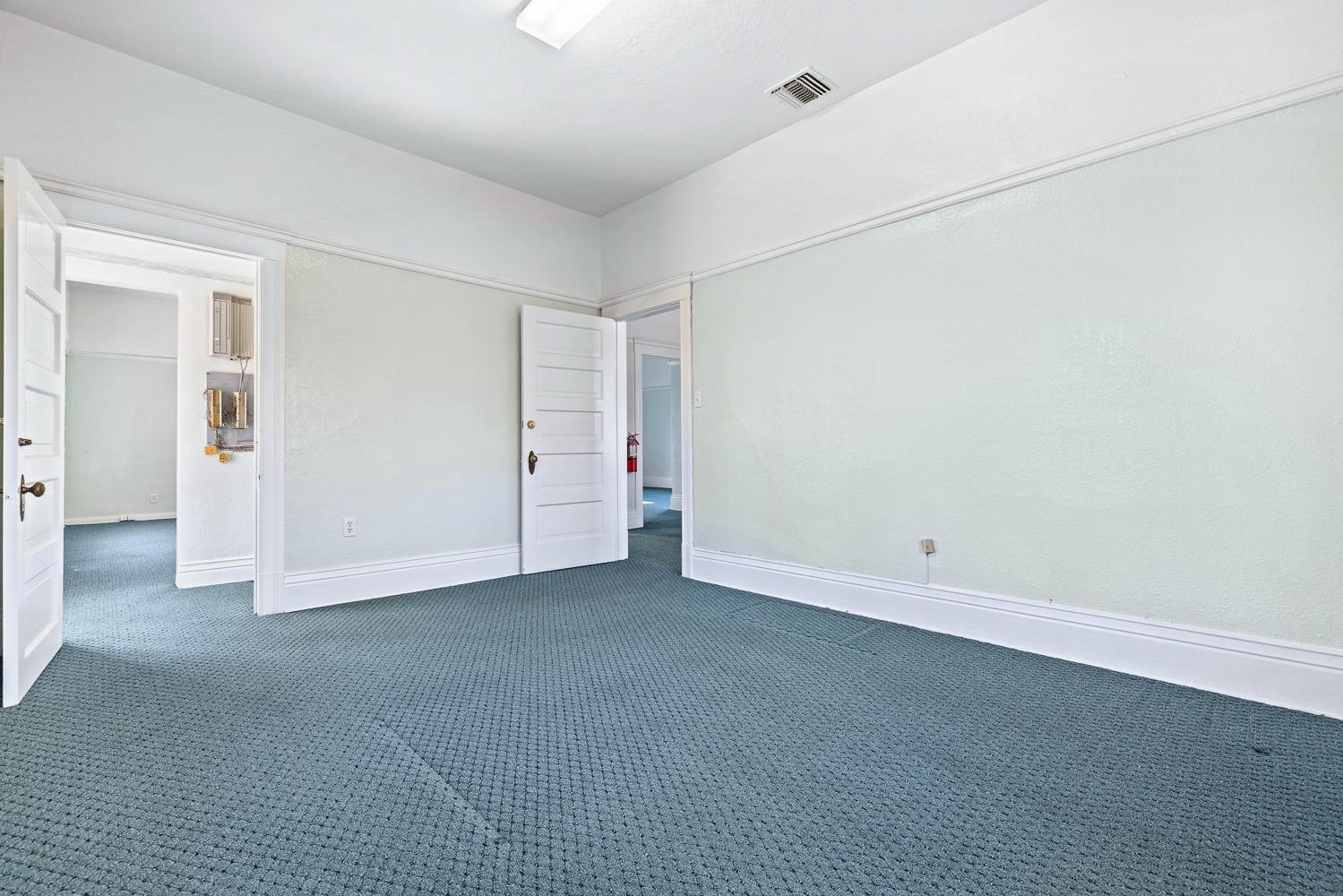 235 N Fulton St, Fresno, CA 93701