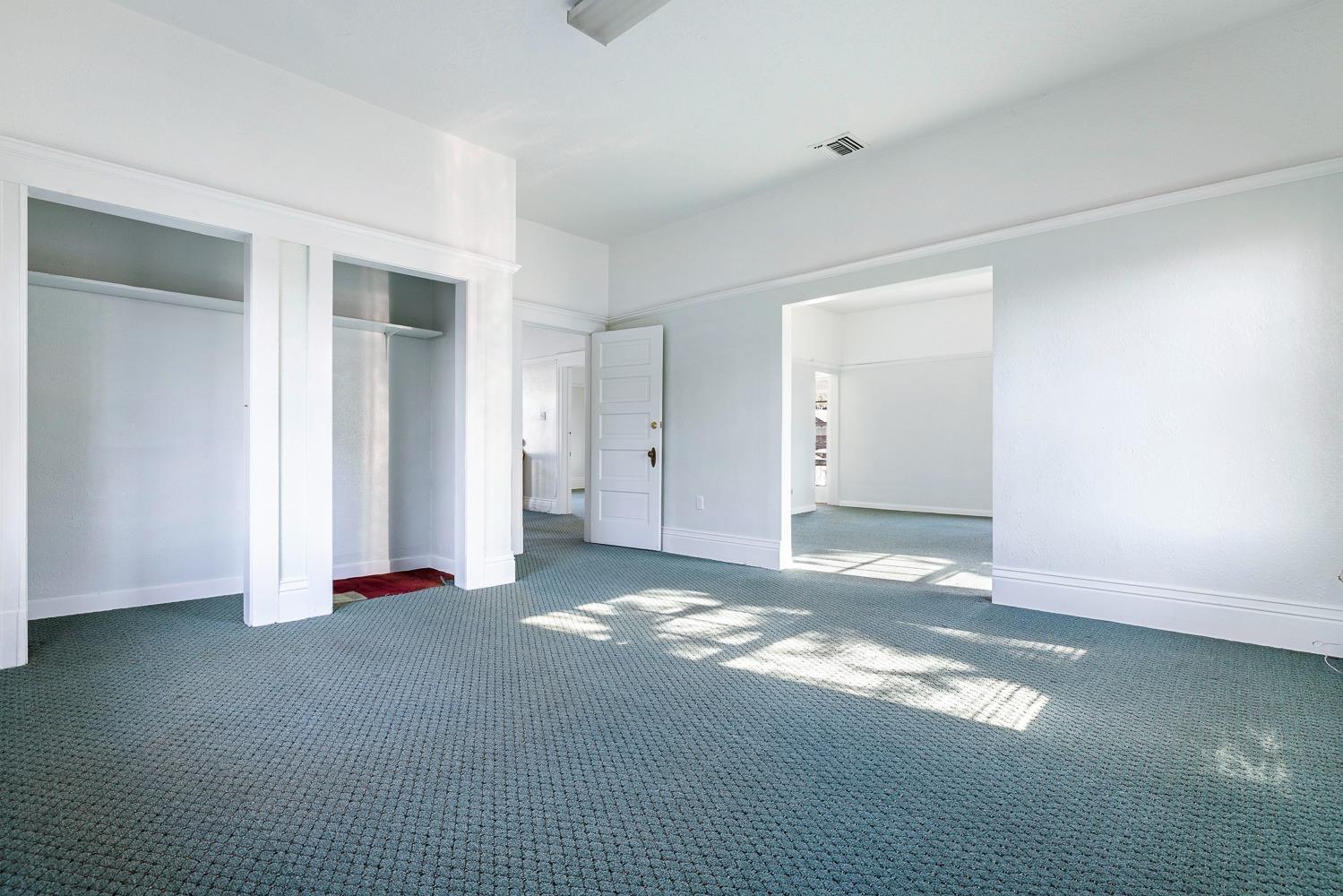 235 N Fulton St, Fresno, CA 93701