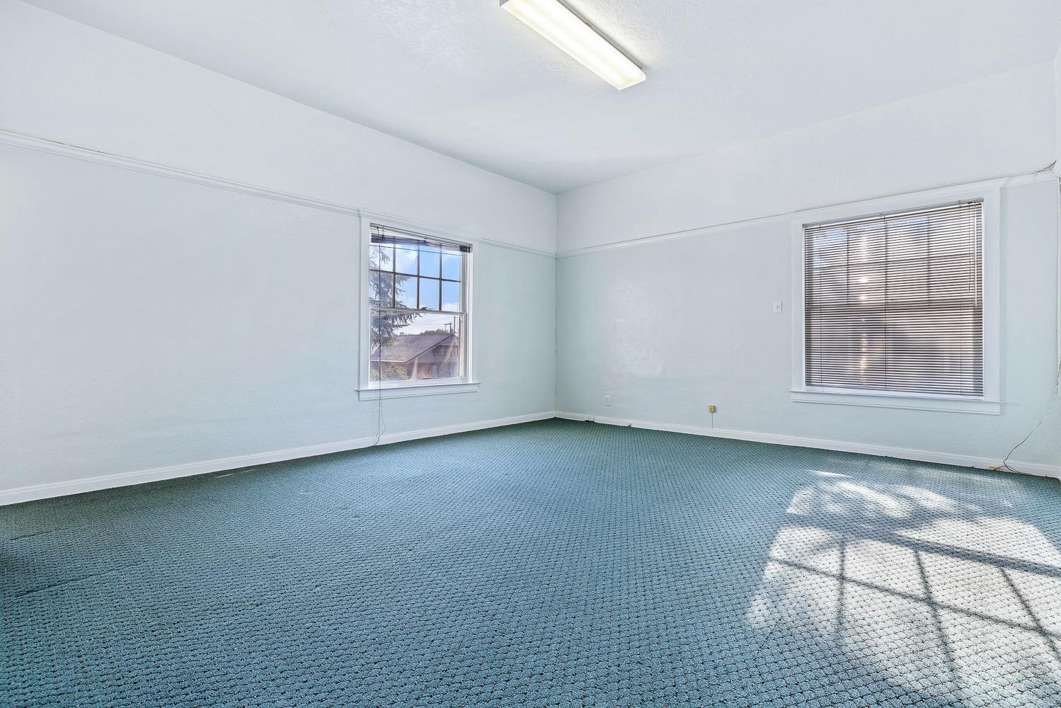 235 N Fulton St, Fresno, CA 93701