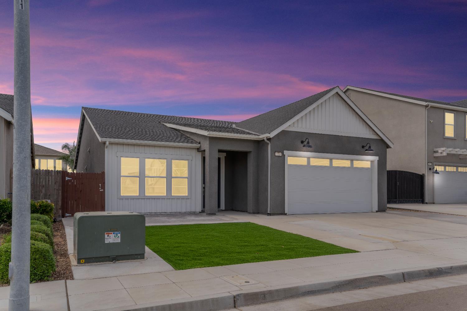 153 N Bliss Ave, Fresno, CA 93727