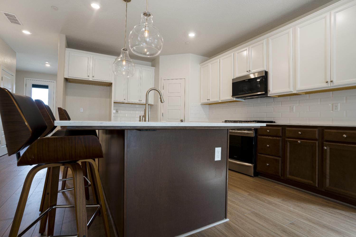 153 N Bliss Ave, Fresno, CA 93727