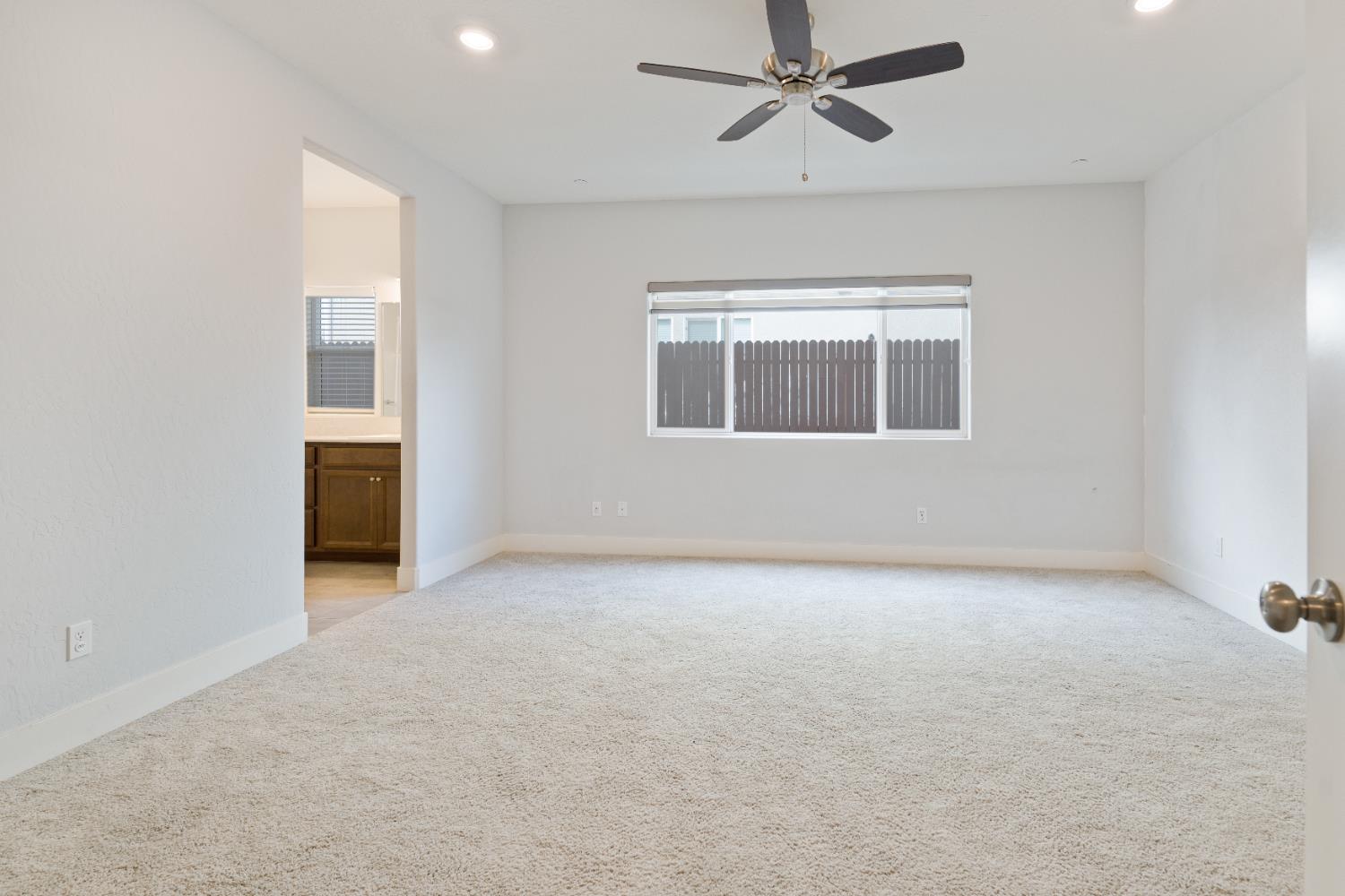 153 N Bliss Ave, Fresno, CA 93727