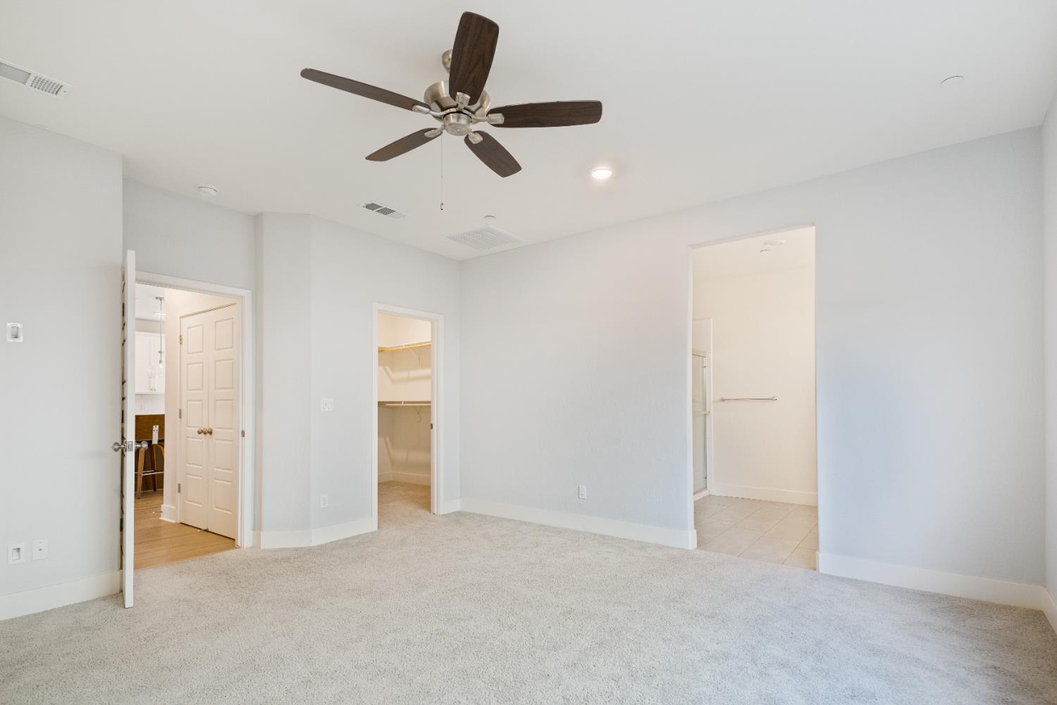 153 N Bliss Ave, Fresno, CA 93727