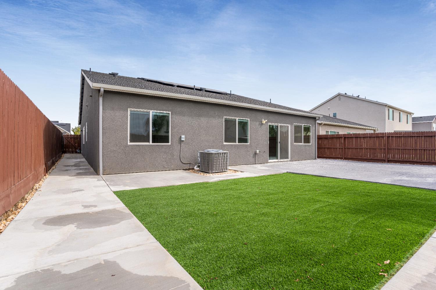 153 N Bliss Ave, Fresno, CA 93727