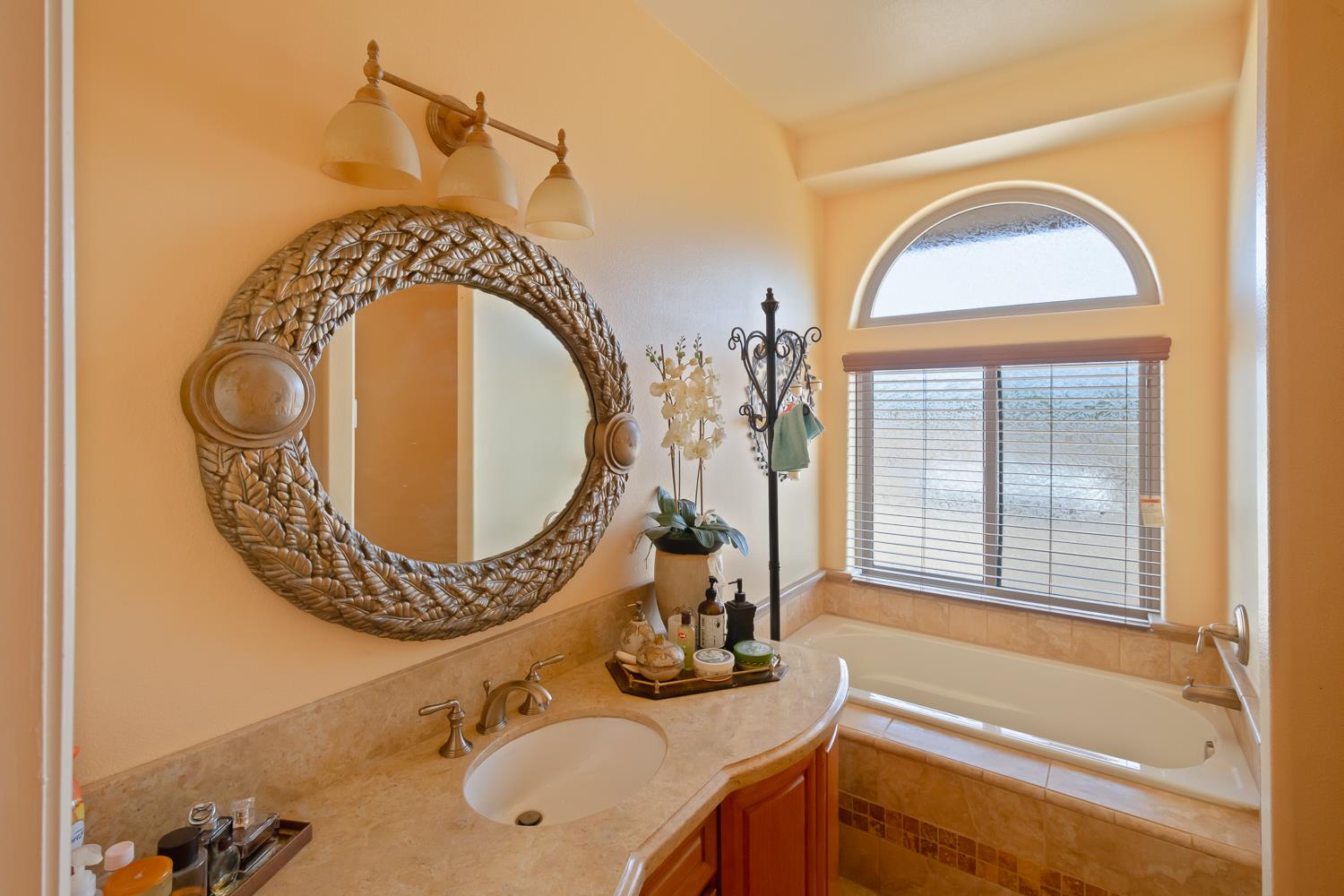 23452 Road 20, Chowchilla, CA 93610